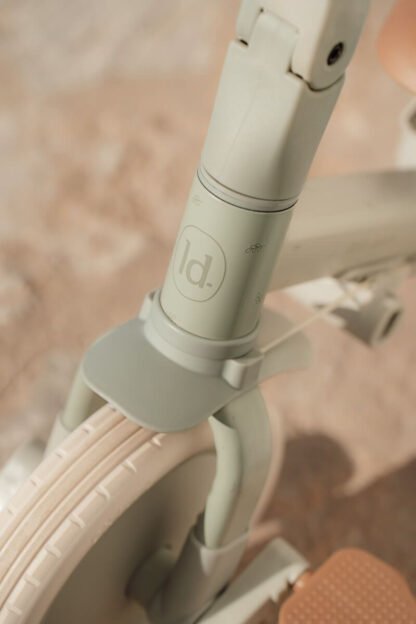 Triciclo con Barra Verde Hojas LD