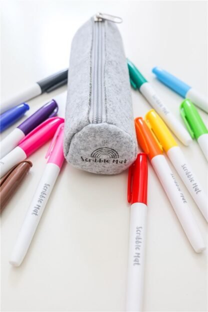 Estuche con 12 rotuladores Scribble Mat