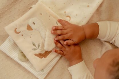 Libro Blandito Actividades Newborn Naturals