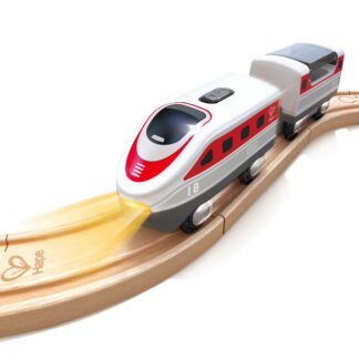 Tren Intercity a Pilas